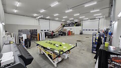 <b>takakulkuovelta vinosti tilan poikki</b>